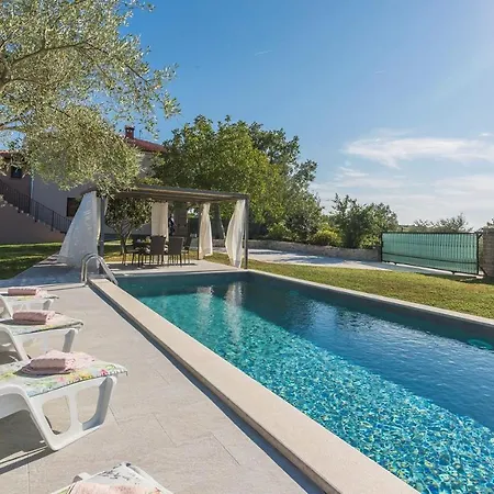 Terre Bianche With Private Pool And Whirlpool Villa Buje Exterior photo