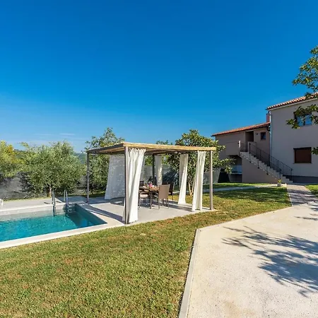 Terre Bianche With Private Pool And Whirlpool Villa Buje Exterior photo
