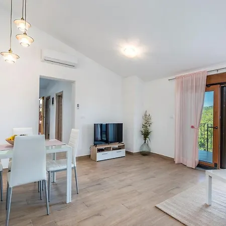Terre Bianche With Private Pool And Whirlpool Villa Buje Exterior photo