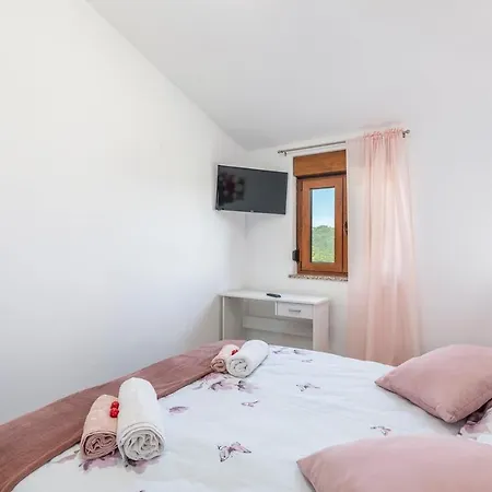 Terre Bianche With Private Pool And Whirlpool Villa Buje Exterior photo