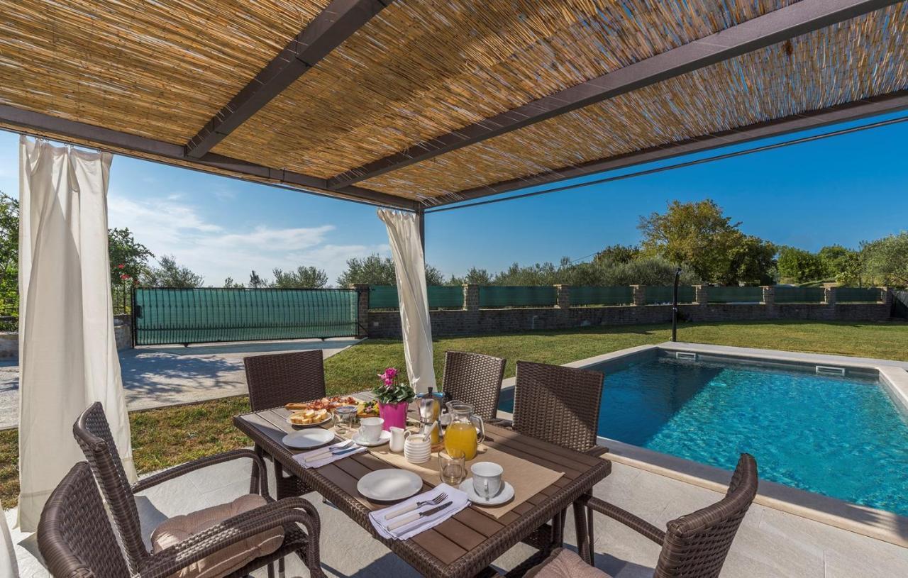Terre Bianche With Private Pool And Whirlpool Holiday home
