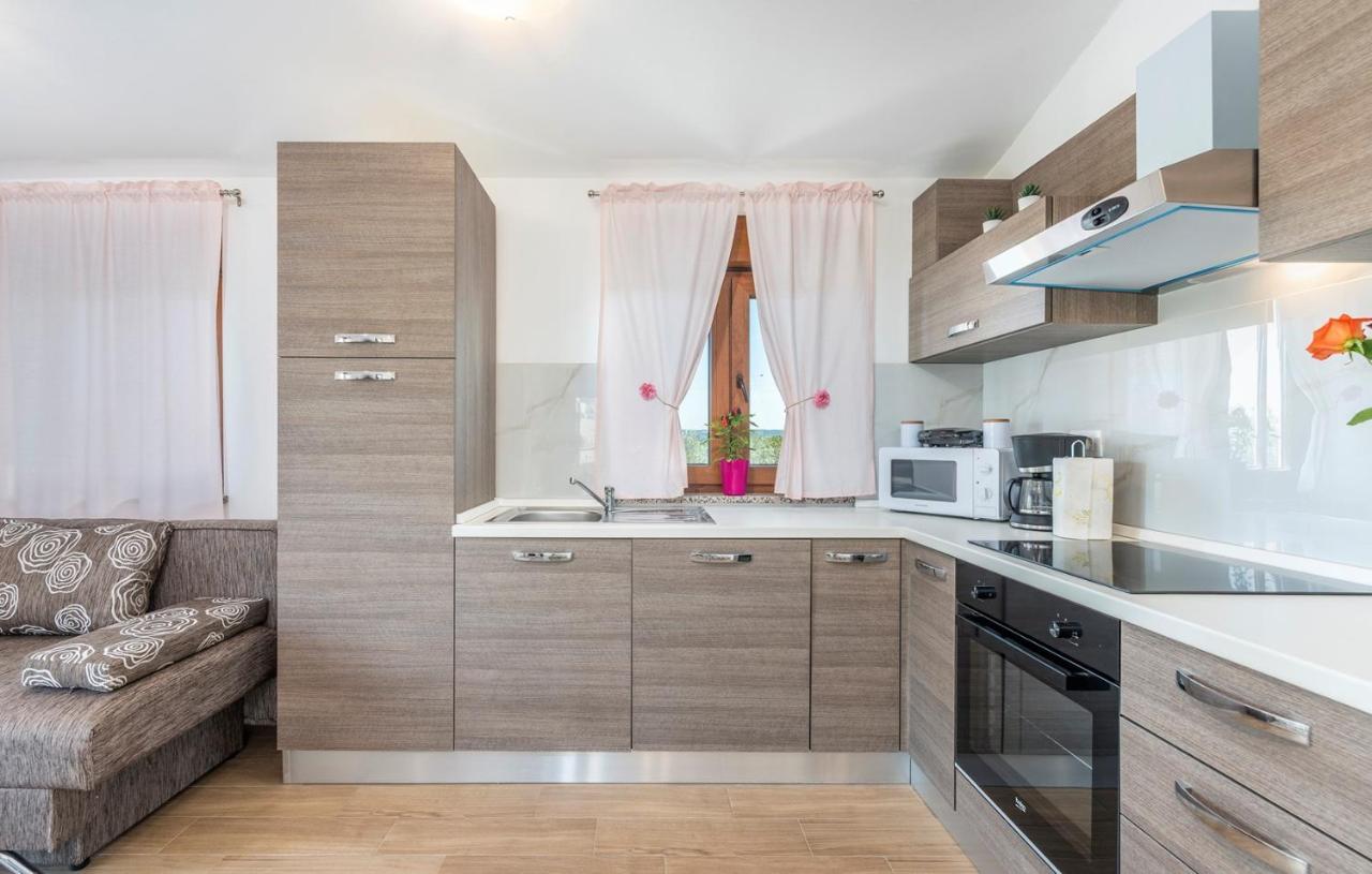 Terre Bianche With Private Pool And Whirlpool * Buje
