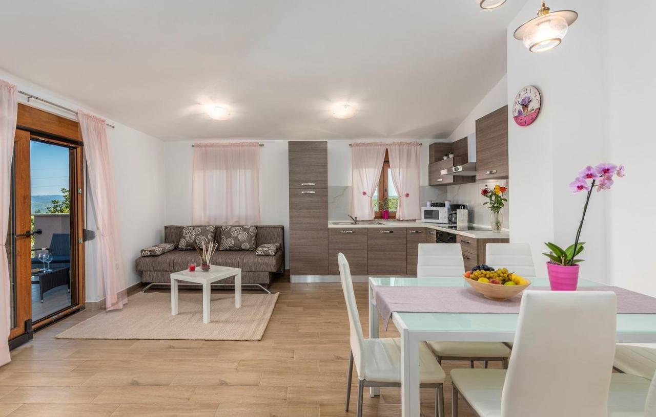 Terre Bianche With Private Pool And Whirlpool Holiday home *