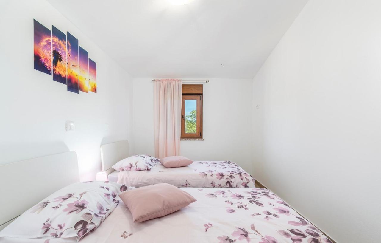 Terre Bianche With Private Pool And Whirlpool Holiday home *
