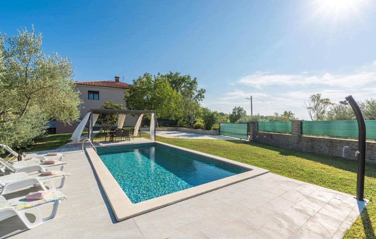 Terre Bianche With Private Pool And Whirlpool Holiday home Buje