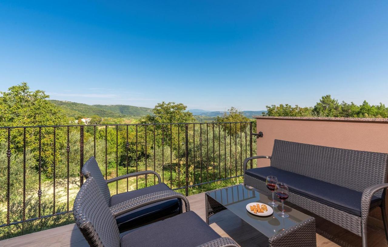 Terre Bianche With Private Pool And Whirlpool * Buje