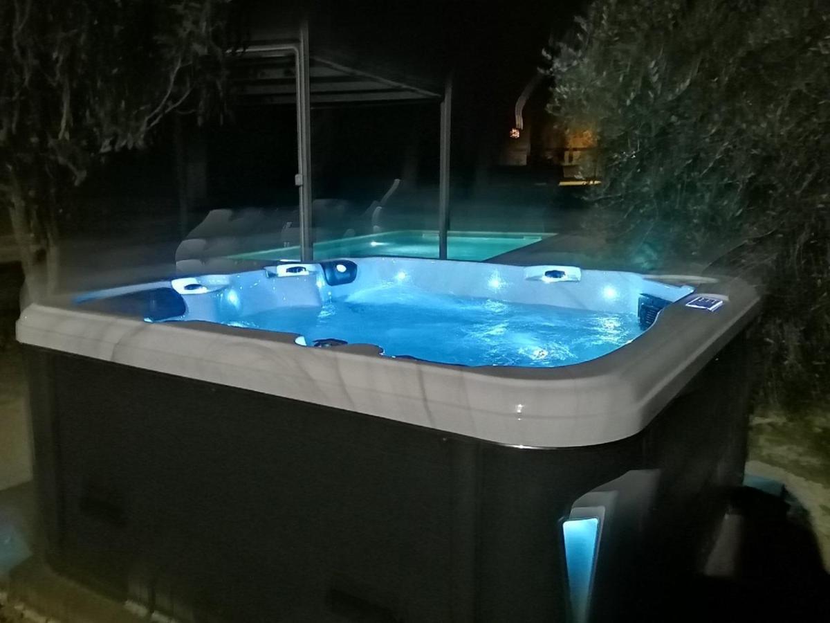 Holiday home Terre Bianche With Private Pool And Whirlpool