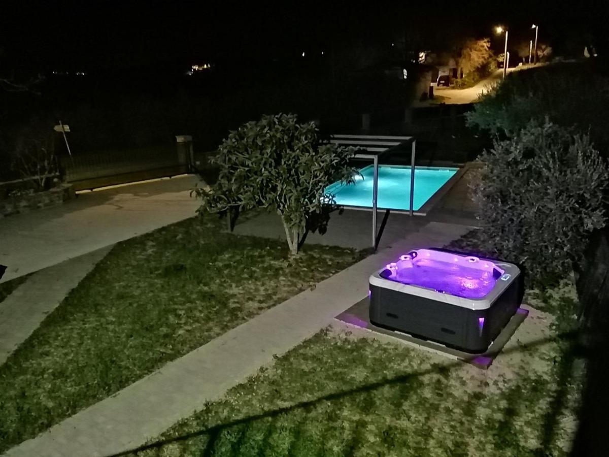 Holiday home Terre Bianche With Private Pool And Whirlpool Buje